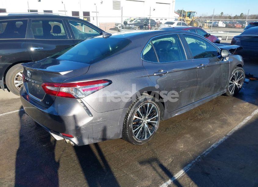 Photo 4 of 2019 Toyota Camry SE (VIN 4T1B11HK8KU248618)