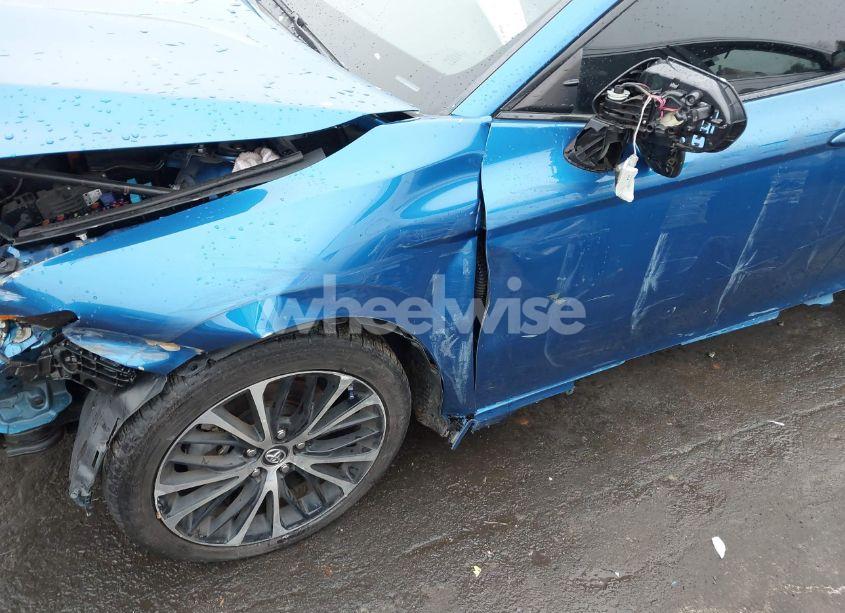 Photo 18 of 2019 Toyota Camry SE (VIN 4T1B11HK8KU262180)