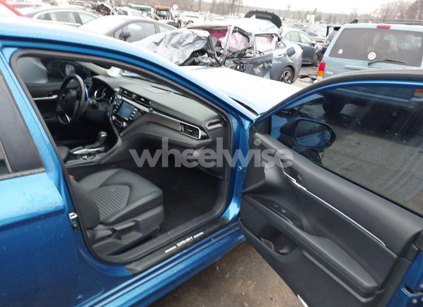 Photo 5 of 2019 Toyota Camry SE (VIN 4T1B11HK8KU262180)