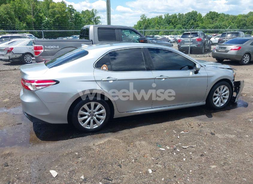 Photo 13 of 2019 Toyota Camry LE (VIN 4T1B11HK8KU269257)