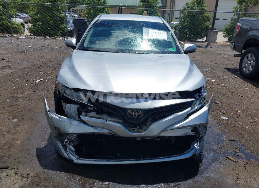 Photo 6 of 2019 Toyota Camry LE (VIN 4T1B11HK8KU269257)