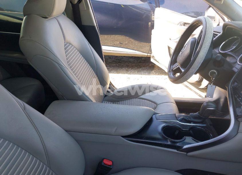 Photo 5 of 2019 Toyota Camry SE (VIN 4T1B11HK8KU691979)