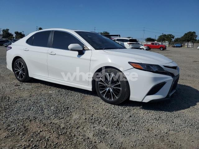 Photo 6 of 2019 TOYOTA CAMRY L (VIN 4T1B11HK8KU692758)