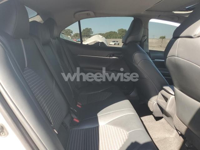 Photo 8 of 2019 TOYOTA CAMRY L (VIN 4T1B11HK8KU692758)