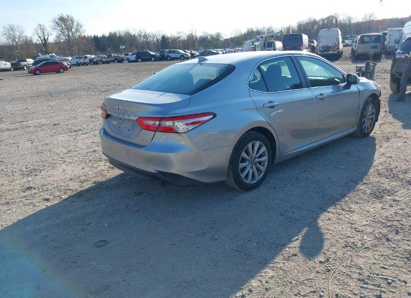 Photo 4 of 2019 Toyota Camry LE (VIN 4T1B11HK8KU693893)