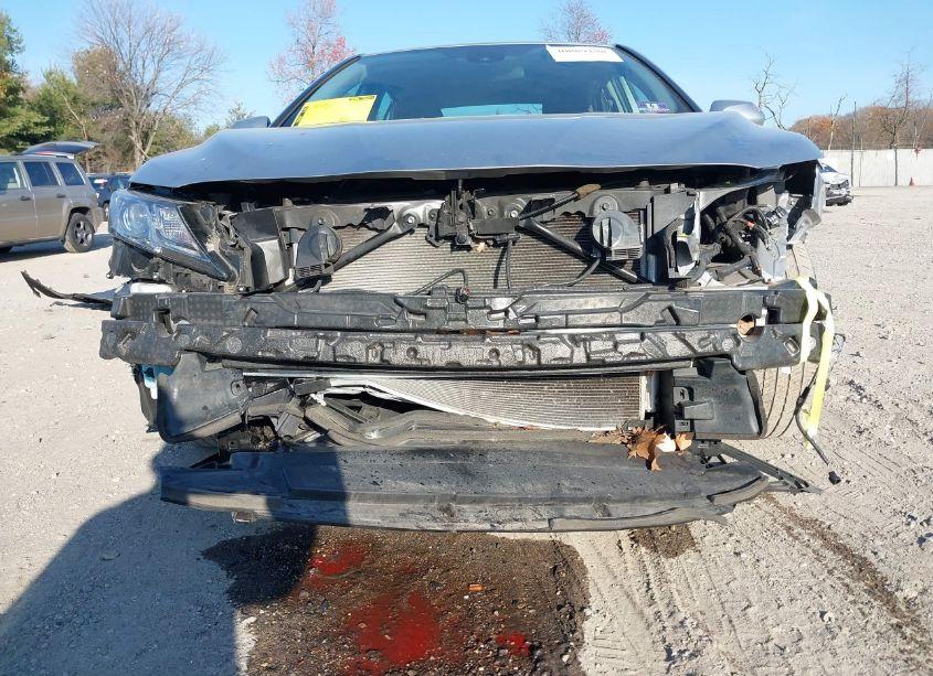 Photo 6 of 2019 Toyota Camry LE (VIN 4T1B11HK8KU693893)