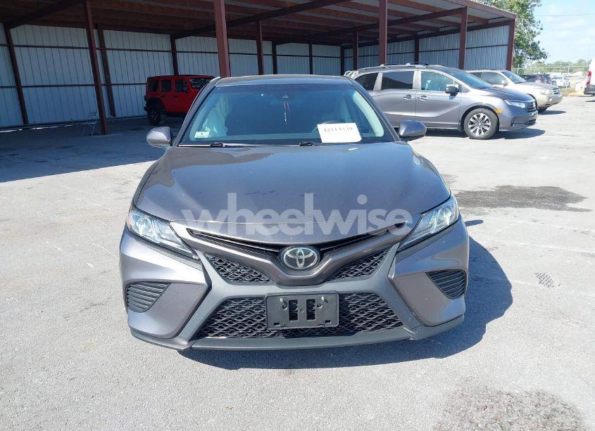 Photo 12 of 2019 Toyota Camry SE (VIN 4T1B11HK8KU695076)