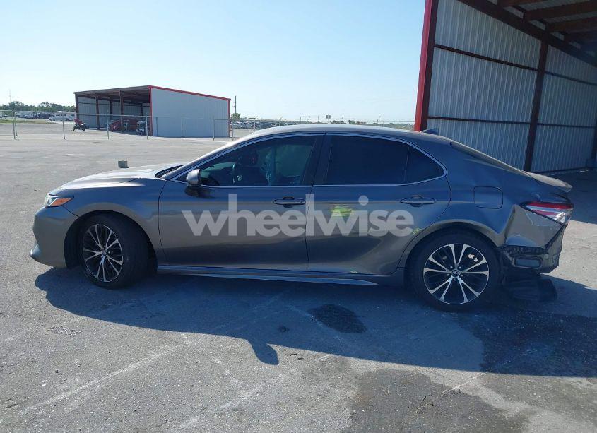 Photo 14 of 2019 Toyota Camry SE (VIN 4T1B11HK8KU695076)