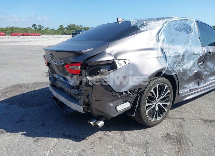 Photo 17 of 2019 Toyota Camry SE (VIN 4T1B11HK8KU695076)