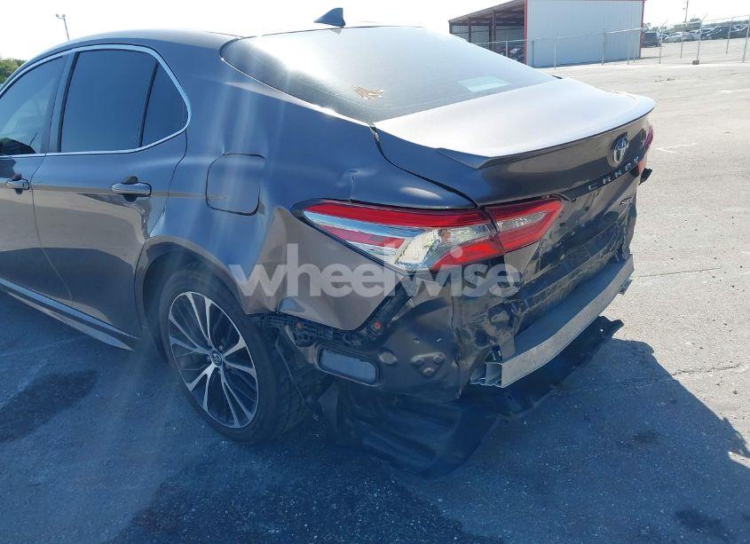 Photo 19 of 2019 Toyota Camry SE (VIN 4T1B11HK8KU695076)