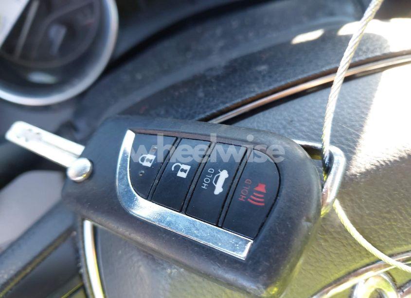 Photo 11 of 2019 Toyota Camry LE (VIN 4T1B11HK8KU703709)