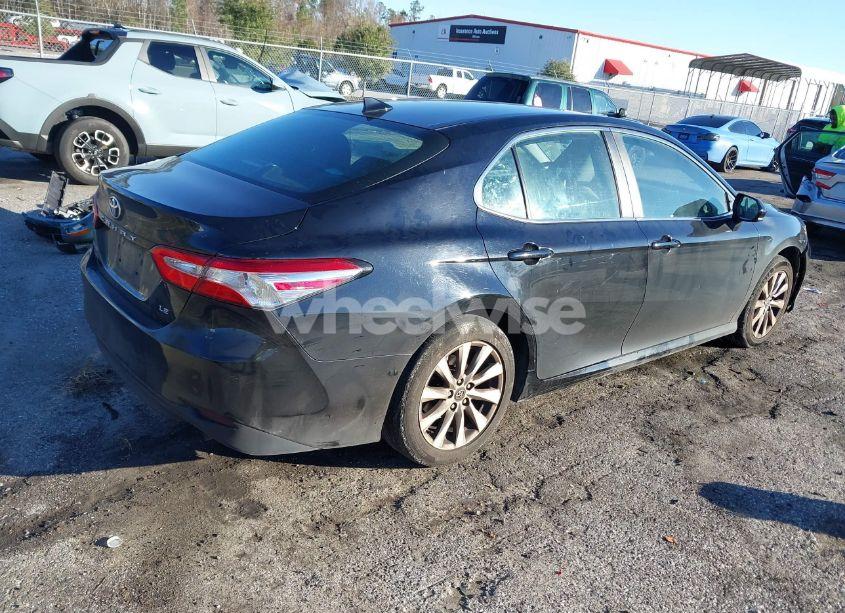 Photo 4 of 2019 Toyota Camry LE (VIN 4T1B11HK8KU703709)