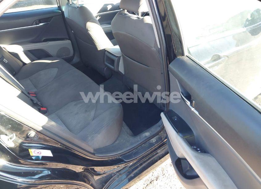 Photo 8 of 2019 Toyota Camry LE (VIN 4T1B11HK8KU703709)