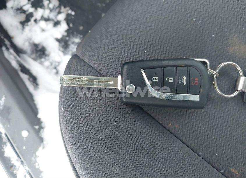 Photo 11 of 2019 Toyota Camry LE (VIN 4T1B11HK8KU706285)