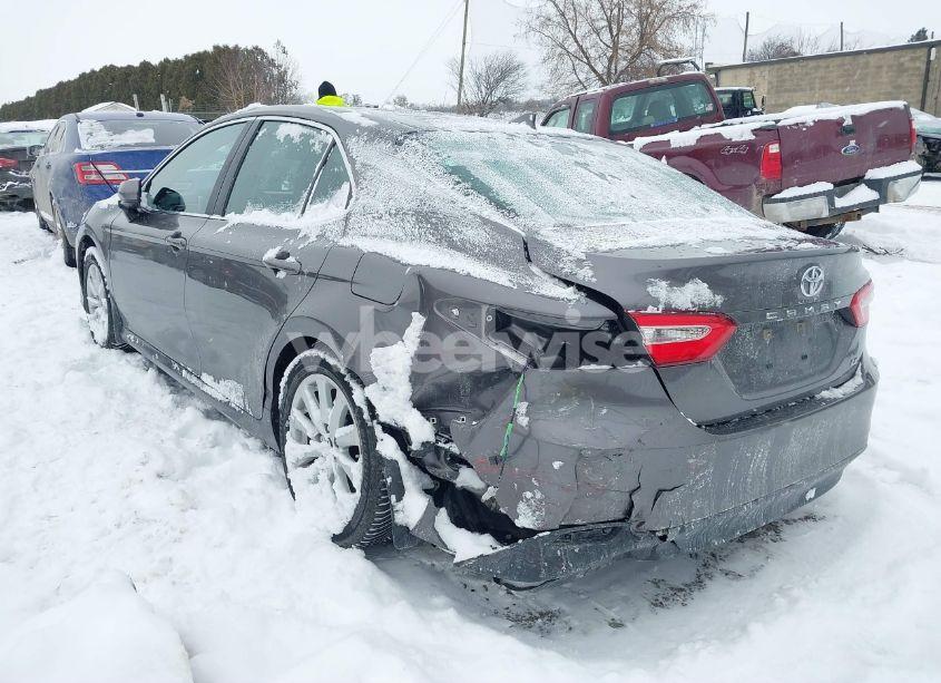 Photo 6 of 2019 Toyota Camry LE (VIN 4T1B11HK8KU706285)