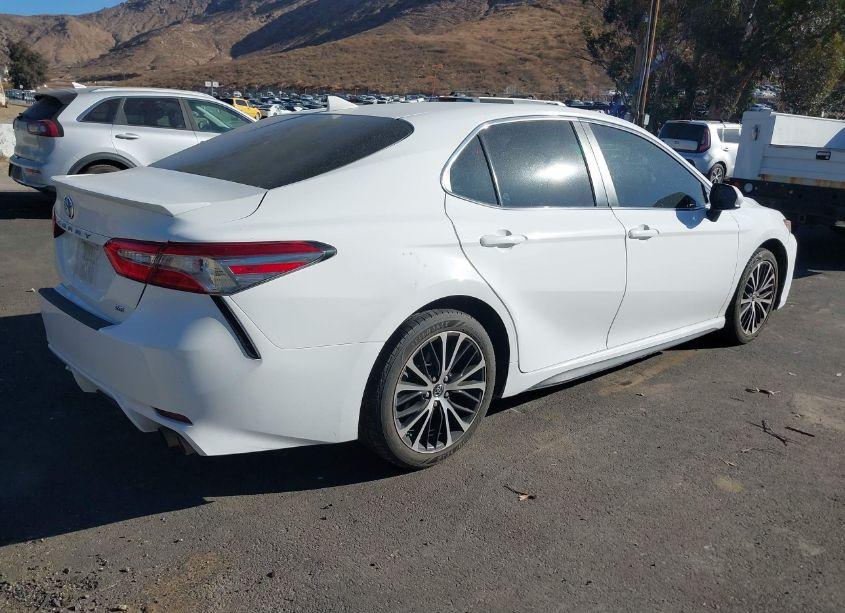 Photo 4 of 2019 Toyota Camry SE (VIN 4T1B11HK8KU714354)