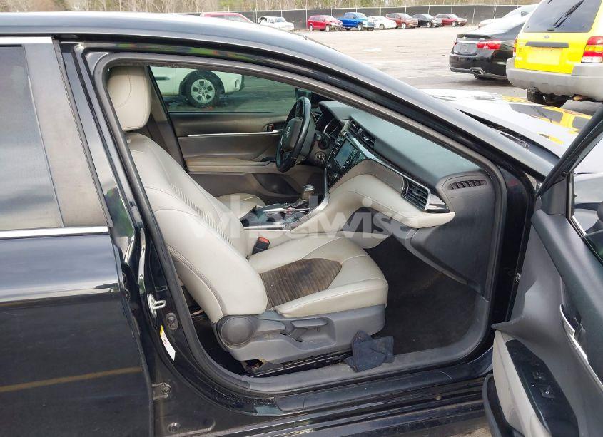 Photo 5 of 2019 Toyota Camry SE (VIN 4T1B11HK8KU715603)