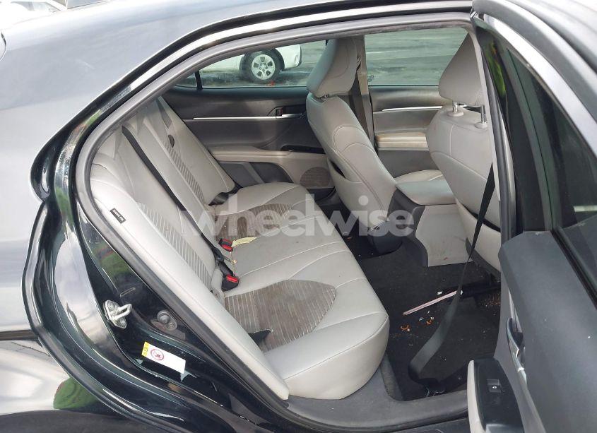 Photo 8 of 2019 Toyota Camry SE (VIN 4T1B11HK8KU715603)