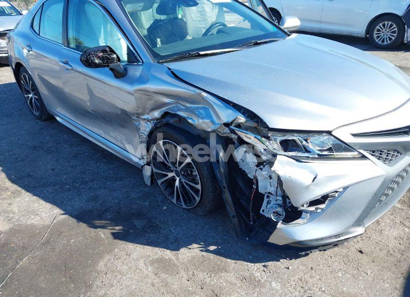 Photo 6 of 2019 Toyota Camry SE (VIN 4T1B11HK8KU718792)