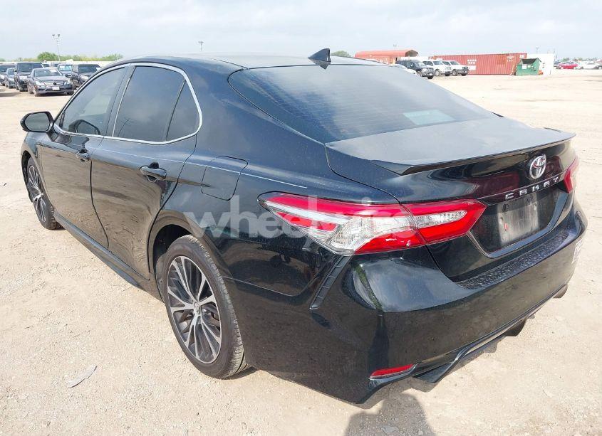 Photo 3 of 2019 Toyota Camry SE (VIN 4T1B11HK8KU721269)