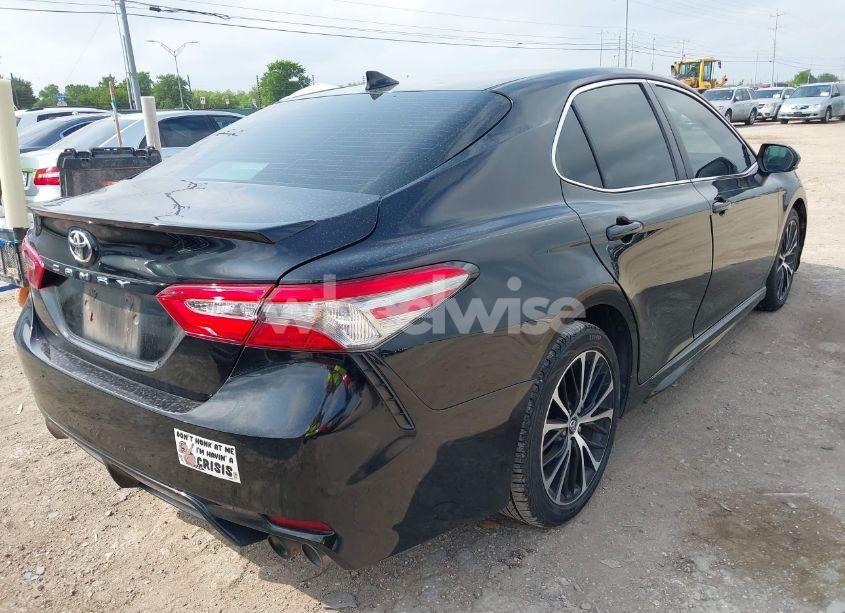 Photo 4 of 2019 Toyota Camry SE (VIN 4T1B11HK8KU721269)