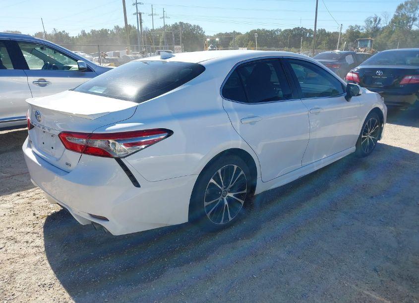Photo 4 of 2019 Toyota Camry SE (VIN 4T1B11HK8KU733244)