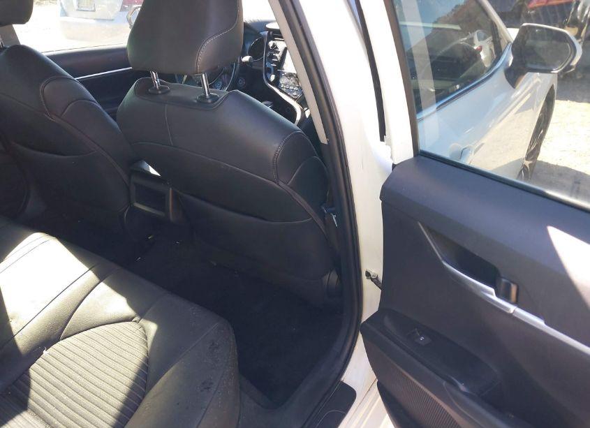 Photo 8 of 2019 Toyota Camry SE (VIN 4T1B11HK8KU733244)