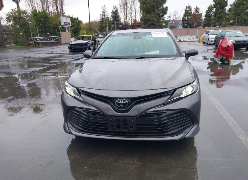 Photo 12 of 2019 Toyota Camry LE (VIN 4T1B11HK8KU759701)