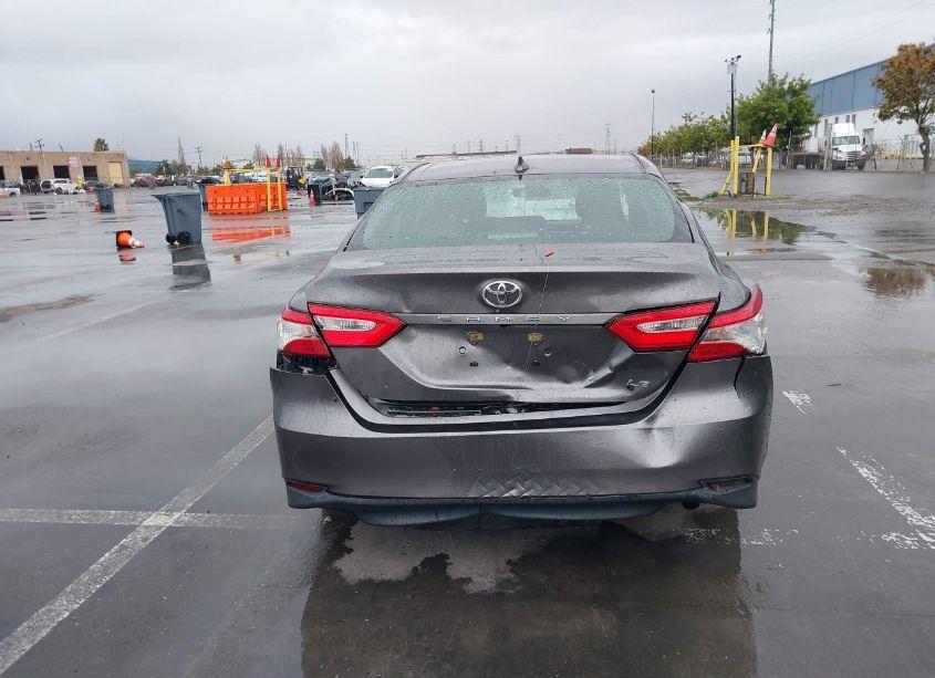 Photo 16 of 2019 Toyota Camry LE (VIN 4T1B11HK8KU759701)