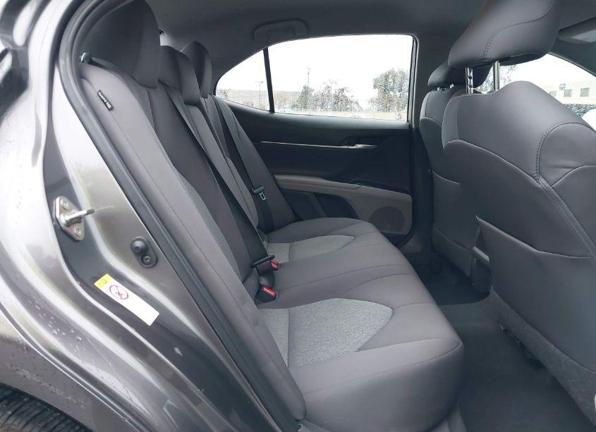 Photo 8 of 2019 Toyota Camry LE (VIN 4T1B11HK8KU759701)