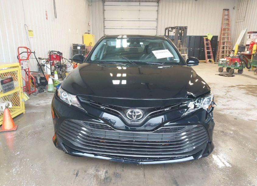 Photo 12 of 2019 Toyota Camry LE (VIN 4T1B11HK8KU767880)