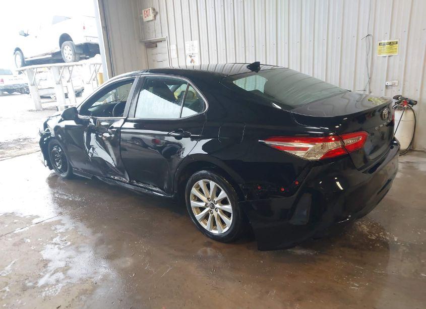 Photo 3 of 2019 Toyota Camry LE (VIN 4T1B11HK8KU767880)
