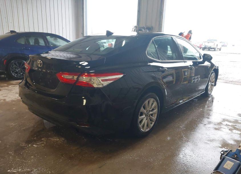 Photo 4 of 2019 Toyota Camry LE (VIN 4T1B11HK8KU767880)