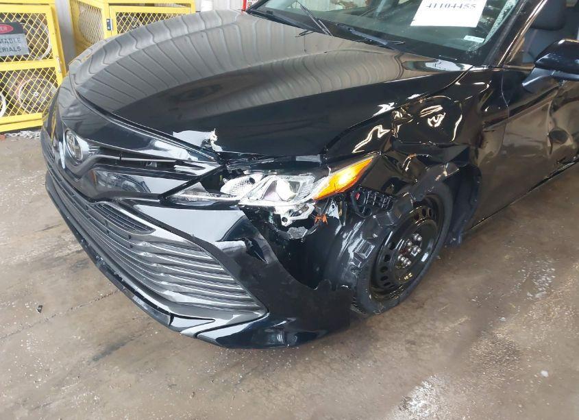 Photo 6 of 2019 Toyota Camry LE (VIN 4T1B11HK8KU767880)