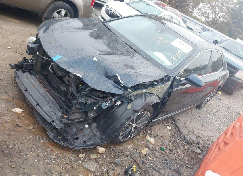 Photo 2 of 2019 Toyota Camry SE (VIN 4T1B11HK8KU778393)