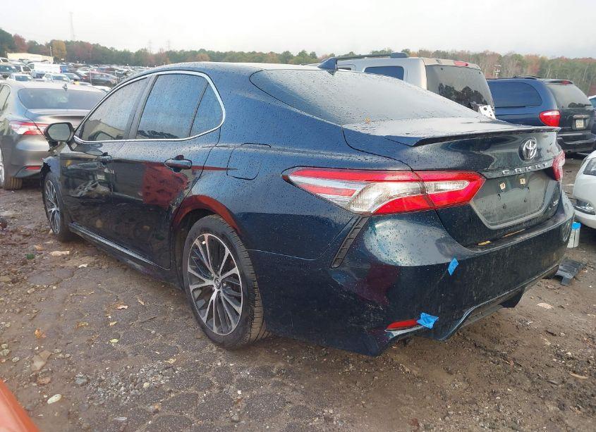 Photo 3 of 2019 Toyota Camry SE (VIN 4T1B11HK8KU778393)