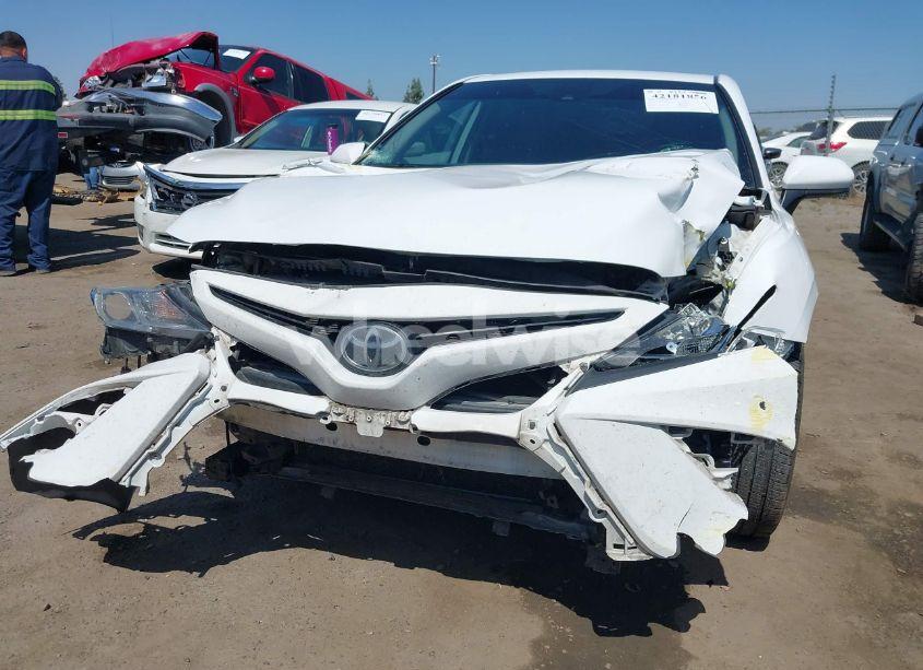 Photo 6 of 2019 Toyota Camry SE (VIN 4T1B11HK8KU789264)