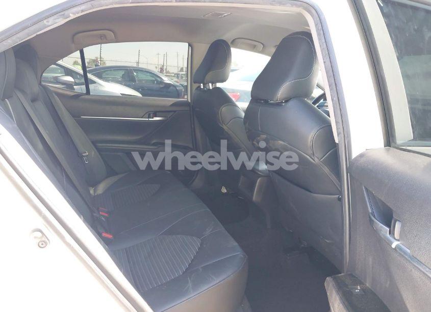 Photo 8 of 2019 Toyota Camry SE (VIN 4T1B11HK8KU789264)