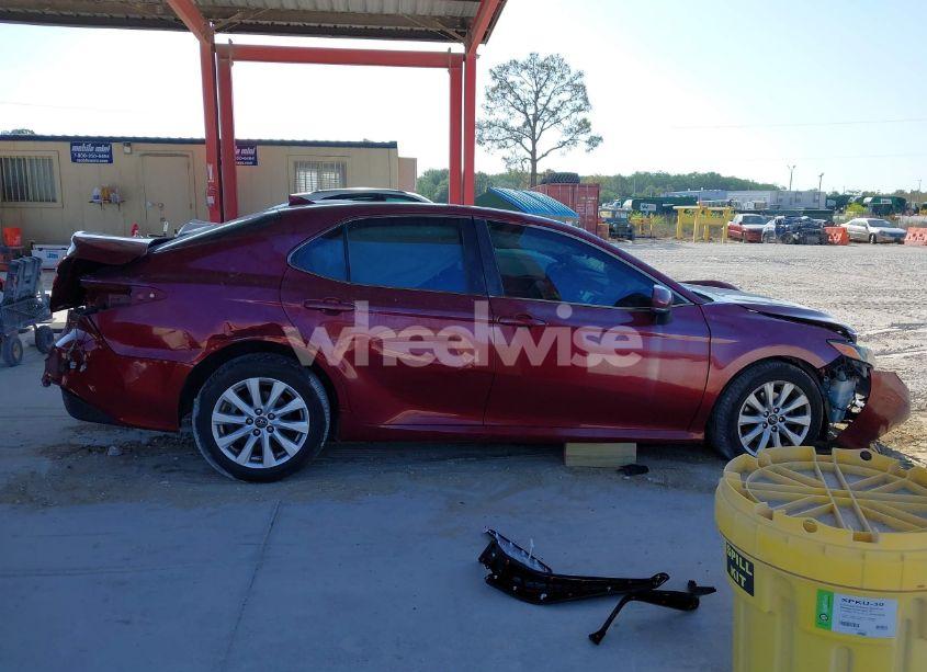 Photo 13 of 2019 Toyota Camry LE (VIN 4T1B11HK8KU804619)