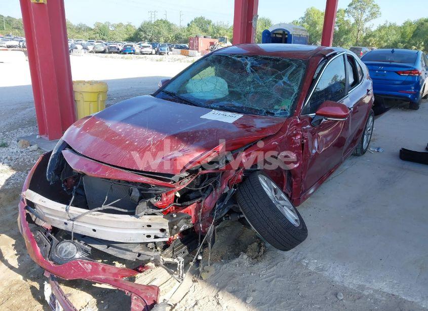 Photo 2 of 2019 Toyota Camry LE (VIN 4T1B11HK8KU804619)