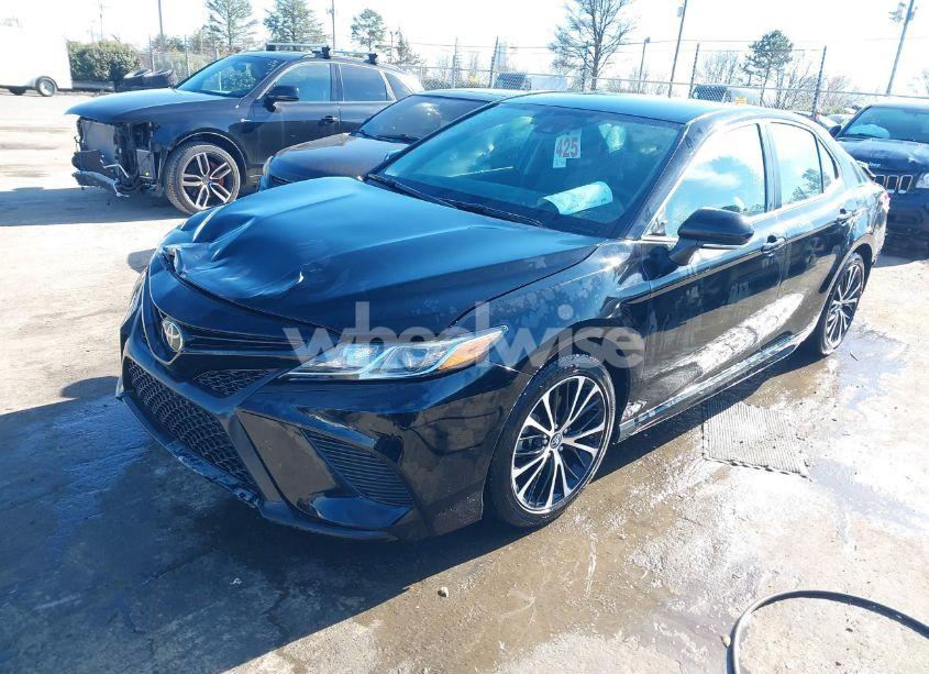Photo 2 of 2019 Toyota Camry SE (VIN 4T1B11HK8KU808024)