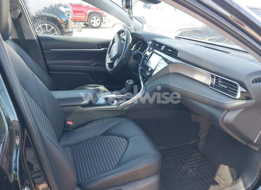 Photo 5 of 2019 Toyota Camry SE (VIN 4T1B11HK8KU808024)