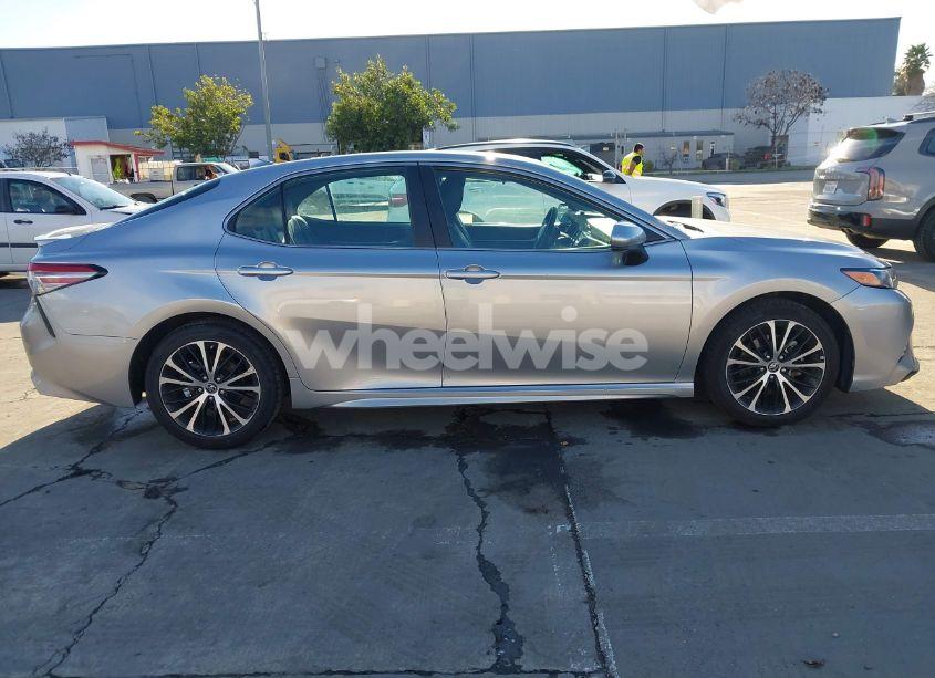 Photo 13 of 2019 Toyota Camry SE (VIN 4T1B11HK8KU810338)
