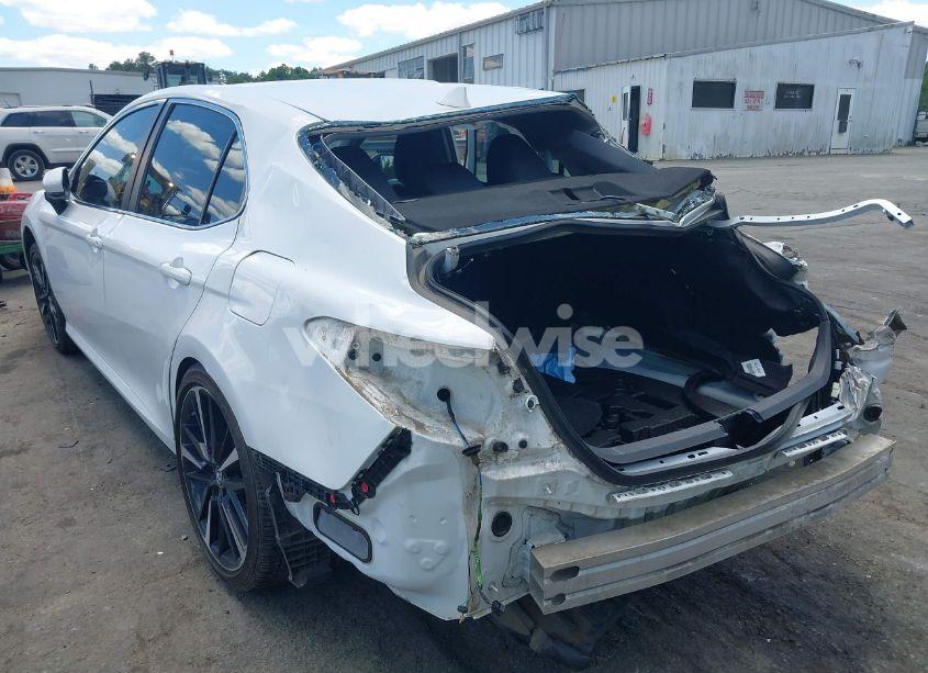 Photo 3 of 2019 Toyota Camry L/LE/SE/XLE (VIN 4T1B11HK8KU819010)