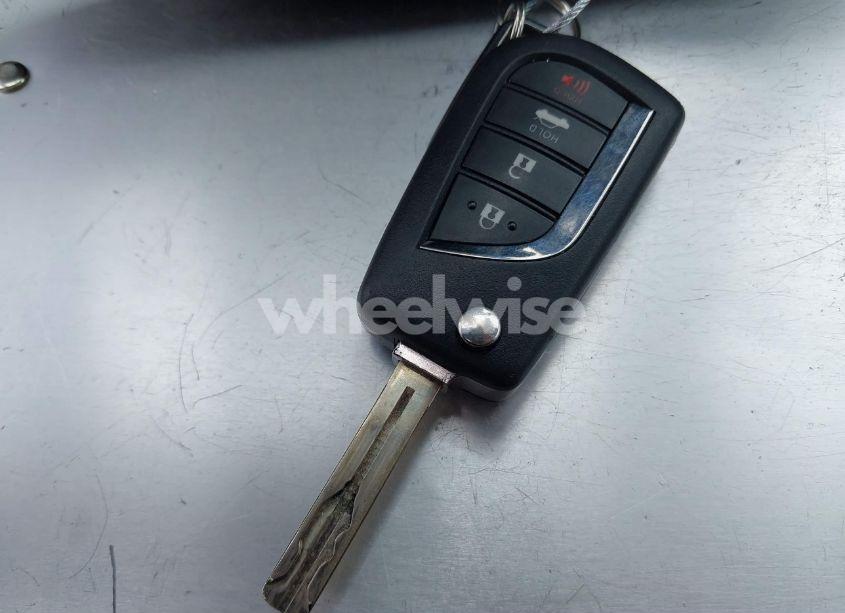 Photo 11 of 2019 Toyota Camry LE (VIN 4T1B11HK8KU819721)