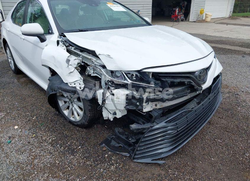 Photo 6 of 2019 Toyota Camry LE (VIN 4T1B11HK8KU819721)