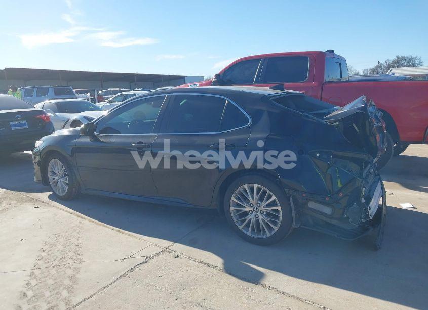 Photo 15 of 2019 Toyota Camry XLE (VIN 4T1B11HK8KU820433)