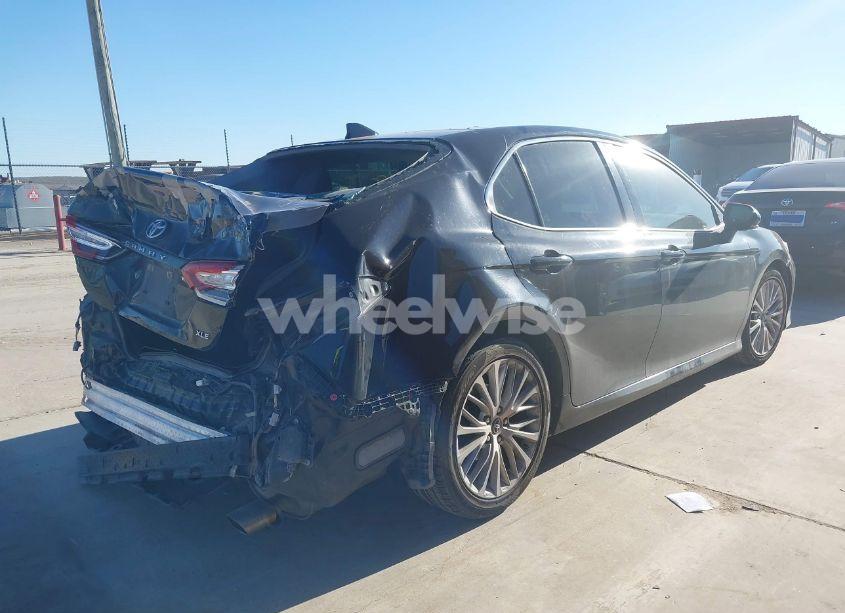 Photo 4 of 2019 Toyota Camry XLE (VIN 4T1B11HK8KU820433)