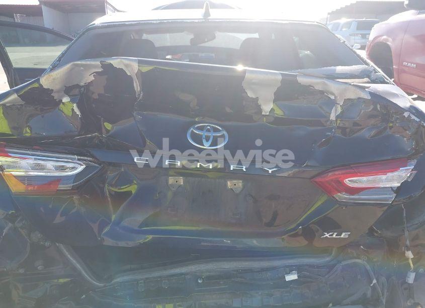 Photo 6 of 2019 Toyota Camry XLE (VIN 4T1B11HK8KU820433)