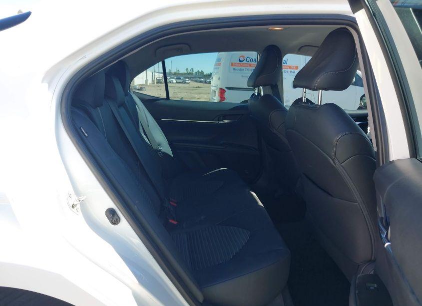 Photo 8 of 2019 Toyota Camry SE (VIN 4T1B11HK8KU827012)